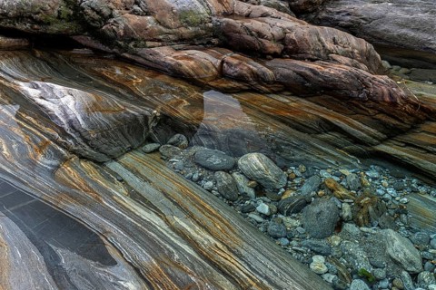 Rocks, rock structures, clear water, Verzasca River, near Lavertezzo, Verzasca Valley, Valle