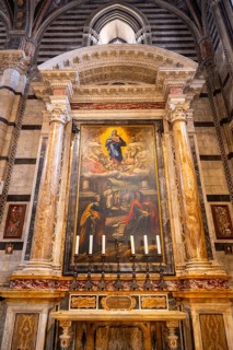 Interior of colorful marble decoration, Siena Cathedral or Cattedrale di Santa Maria Assunta,