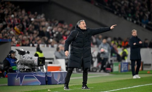 Coach Coach Luis Enrique FC Paris Saint-Germain PSG on the sidelines Gesture Gesture Coach Coach