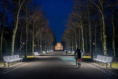 The light benches by artist Stefan Sous in the Hofgarten, entitled UV-A UV-B, 14 completely