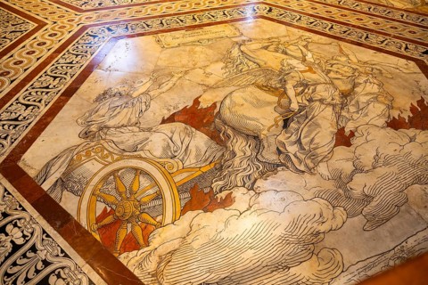 Interior of colorful marble decoration, Siena Cathedral or Cattedrale di Santa Maria Assunta,