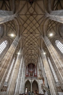 Interior with net vaulting and organ loft, organ built in 1997, late Gothic hall church of St