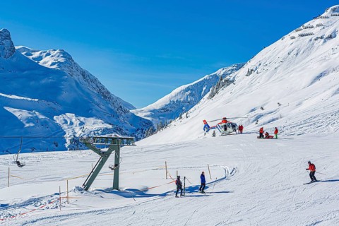 Rescue operation in the Lech Zürs ski resort near Lech, Austria, Europe