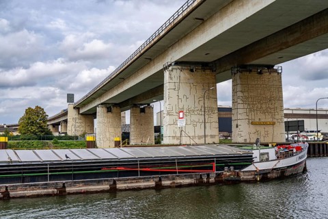 The Berlin Bridge, motorway A59, over the Duisburg port area, 1.8 km long, has a remaining useful
