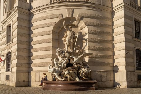 Fountain sculpture Die Macht zu Lande, St Michael's Wing of the Hofburg Imperial Palace Palace in