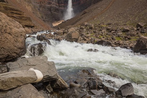 Hengifoss waterfall is located in Hengifossá in Fljótsdalshreppur, East Iceland. With 128 meters it