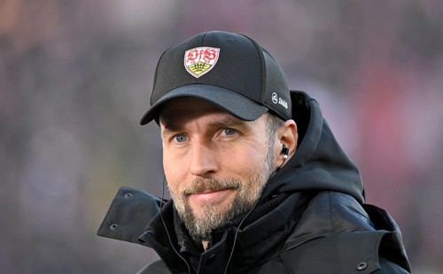 Coach Sebastian Hoeneß VfB Stuttgart Portrait smiles, MHPArena, MHP Arena Stuttgart,