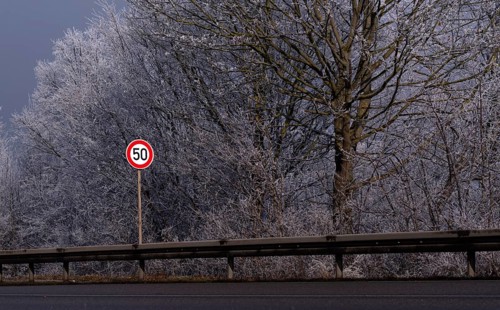 Traffic sign, traffic sign, 50 km per hour, urban, speed limit, icy, hoarfrost, rime, winter,