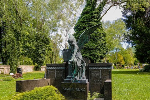 Historical cemetery, Tour, Memorial, Kurz family, Dr Otto Kurz 1864 to 1915, Sculpture of a woman,