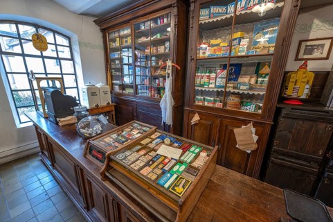 Former Thuringian drugstore from 1898, used as a corner shop from 1920 to 1960, now in the