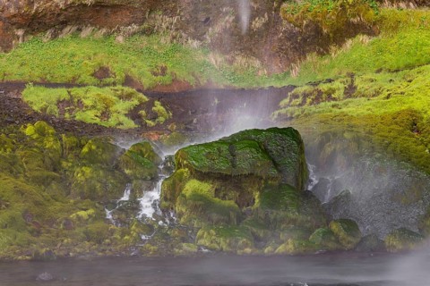 Waterfall Seljalandsfoss, 60 m high, located in southern iceland