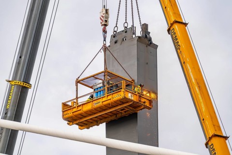 Dismantling of the old motorway bridge Neuenkamp, the A40, dismantling of the last bridge pier,