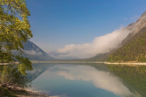Early morning at the Sylvenstein reservoir, Reservoir in the Isarwinkel, municipality of Lenggries,