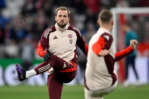 Harry Kane FC Bayern Munich FCB (09) Joshua Kimmich FC Bayern Munich FCB (06) Warm-up training