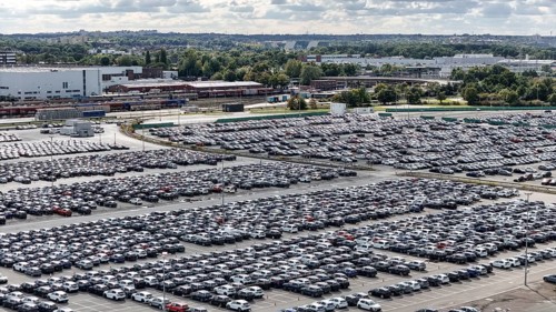 Volkswagen new cars standing in a car park at the Volkswagen plant, Wolfsburg, 29.09.2024. The