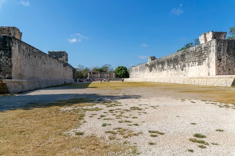 Walls of the ball court, Juego de Pelota, Chichen Itzá, Mayan ruins, Yucatan, Mexico, Central