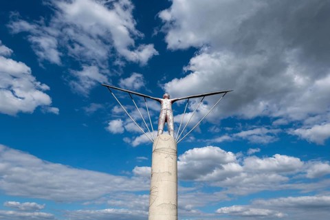 Sculpture Windharp at the jumping-off point of Otto Lilienthal's flight experiments on the