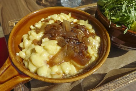 Swabian cuisine, Kässpätzle with braised onions, pasta, typical Swabian, hearty home cooking,