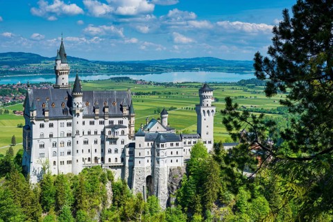 Neuschwanstein Castle near Hohenschwangau, Romantic Road, Ostallgäu, Bavaria, Germany, Europe