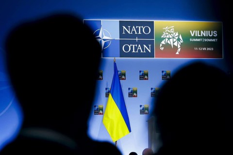 The Ukrainian flag stands on a stage at the NATO summit in Vilnius, Lithuania. Vilnius, 12.07.2023