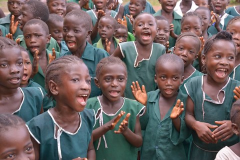 School children singing, near Bo, Bo District, Sierra Leone, Africa
