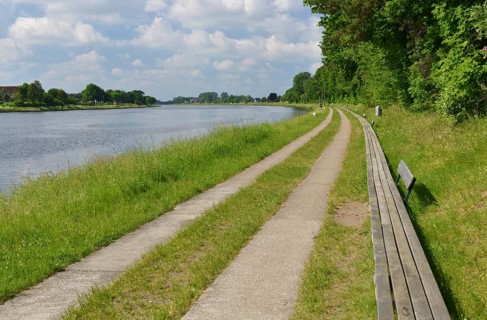 Longest bank in the world near Rendsburg on the Kiel Canal, Germany, Europe