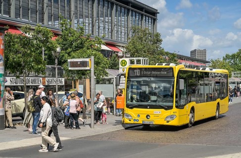 Bus 110, Bahnhof Zoo, Hardenbergplatz, Charlottenburg, Berlin, Germany, Europe