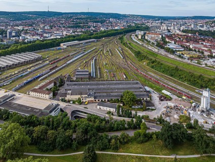 View from Rosenstein stabling yard to Stuttgart main station. Track apron at the main station.