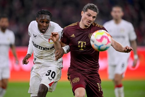 Marcel Sabitzer FC Bayern Munich FCB vs Jeremie Frimpong Bayer 04 Leverkusen, Allianz Arena,