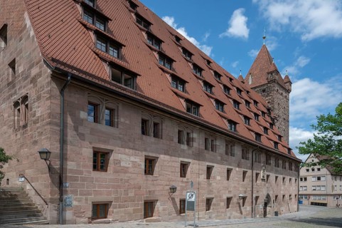 Kaiserstallungen, former granary, built around 1494, now a youth hostel, Nuremberg Middle