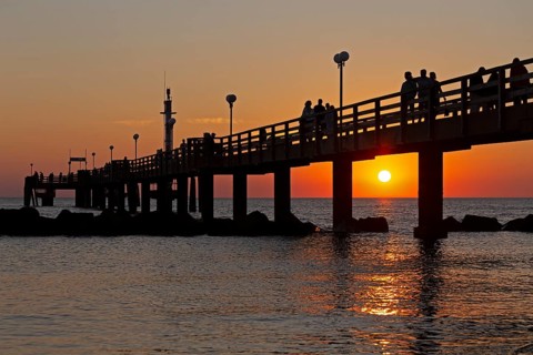 Sunset, silhouettes, pier, Baltic Sea, Wustrow, Darß, Mecklenburg-Vorpommern, Germany, Europe