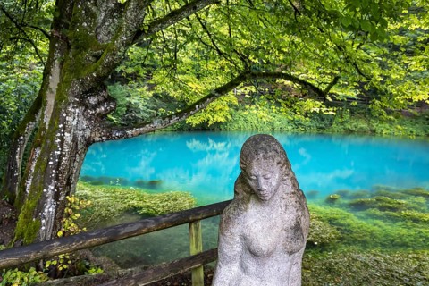 Last photos of the Blautopf in Blaubeuren in front of the popular excursion destination is closed