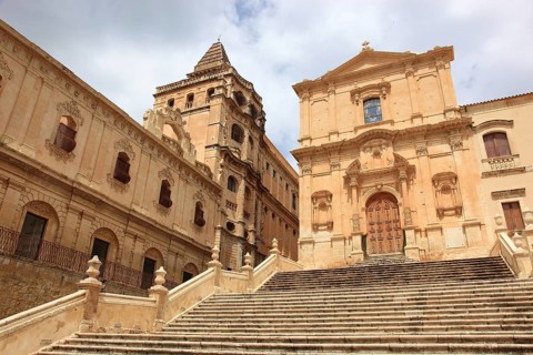Old town of the late Baroque city of Noto in the Val di Noto, the church, Chiesa S. Francesco d