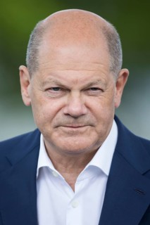 Olaf Scholz (Federal Chancellor, SPD) at the Germany Dialogue on the topic Together for Democracy