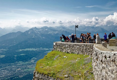 View, mountain station, cable car of the Hafelekarbahn of the Innsbrucker Nordkettenbahnen on the