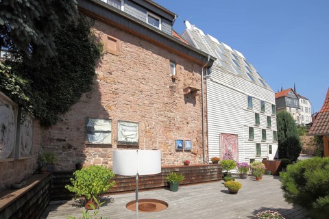 Modern and old building in Kuhgasse, Gelnhausen, Hesse, Germany, Europe