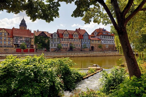 Town view with half-timbered houses and the river Fulda, Hann. Münden or Hannoversch Münden, Lower