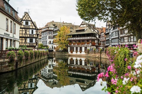 Half-timbered houses, La Petite France, River Ill, Strasbourg, Alsace, France, Europe