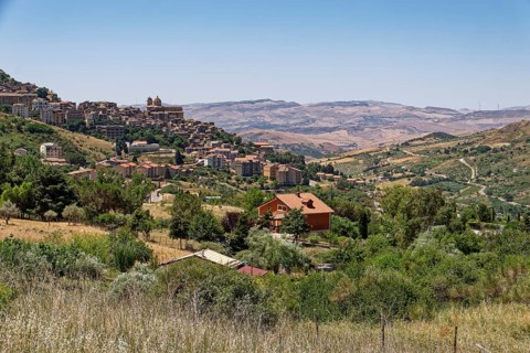 Landscape near the Sicilian town of Patralia Soprana in the Parco della Madonie nature park.