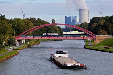Barge on the Rhine-Herne Canal with a view of the Datteln power station at the Castrop-Rauxel water