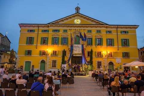Concert in front of the town hall, Valeggio sul Mincio, province of Verona, Italy, Europe