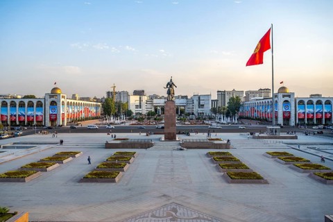 Manas Statue, Ala-Too Square, Bishkek, Kyrgyzstan, Asia