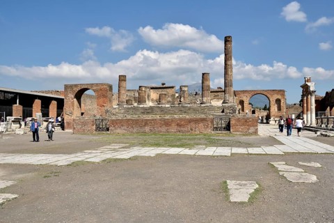 Forum, ancient city of Pompeii, Campania, Italy, Europe