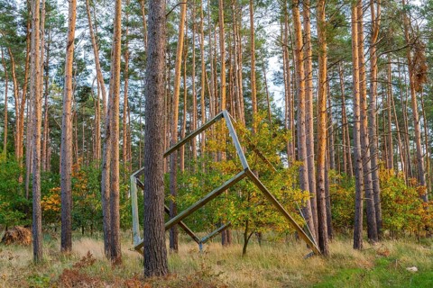 Art installation with large wooden cubes, artist Susken Rosenthal, International Art Trail, Hoher