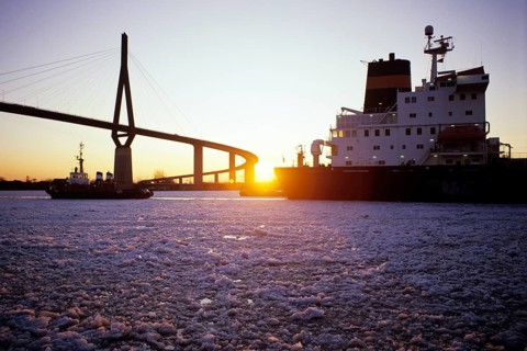 Hamburg, Köhlbrand Bridge in winter at sunrise, ships, drift ice, Hamburg, Hamburg, Federal