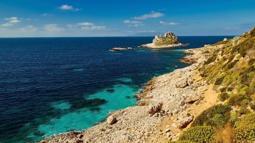 Cala Faraglione, Il Faraglione, islet, turquoise sea, Levanzo, Egadi Islands, Sicily, Italy, Europe