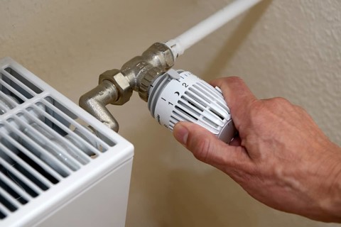 Thermostat of heating is set to heat output level 2 for economical energy consumption, Setting of