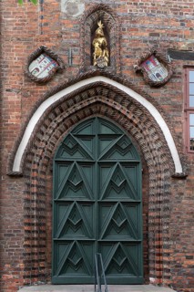 Side portal of the historic town hall, Lüneburg, Lower Saxony, Germany, Europe