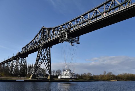 Rendsburg floating ferry at the Rendsburg High Bridge over the Kiel Canal, Schleswig-Holstein,