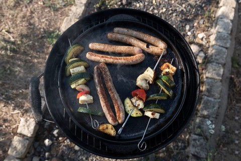 Bratwurst and vegetable skewers in a grill pan, Bavaria, Germany, Europe